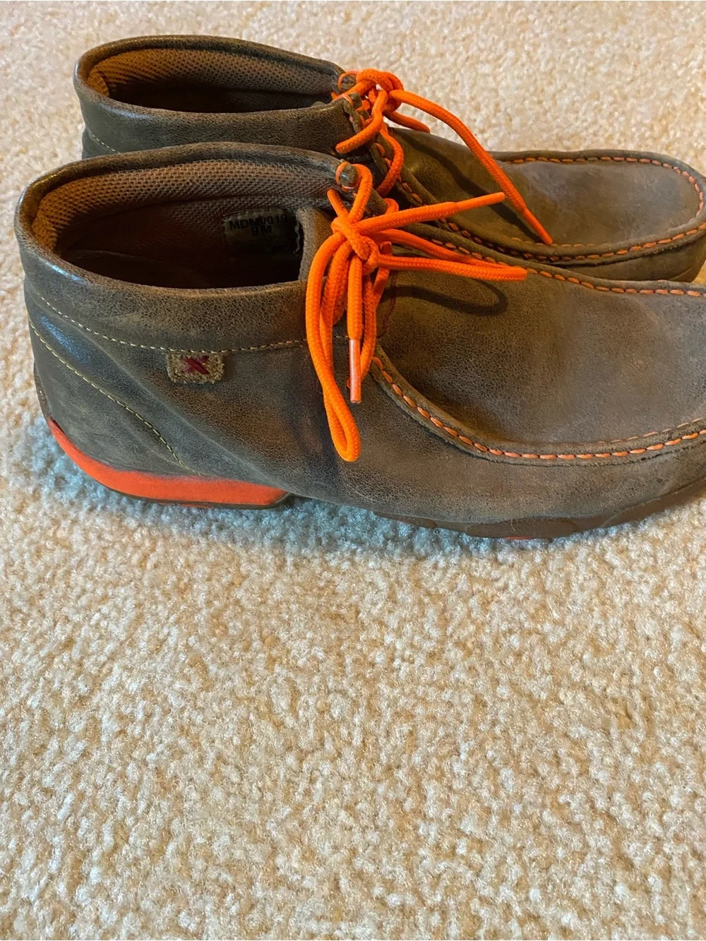Men's Twisted X Men’s Casual Suede Moc Toe Chukka - Tan with Orange Laces